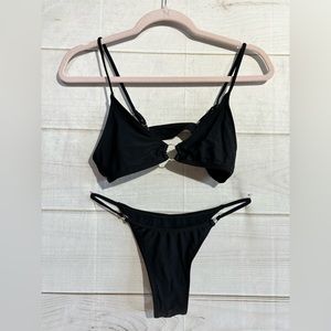 Black ring linked bikini